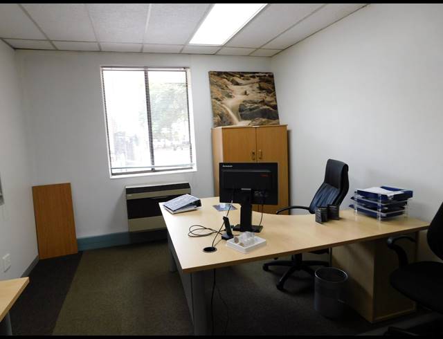 1,778M² OFFICE FOR SALE IN FERNDALE